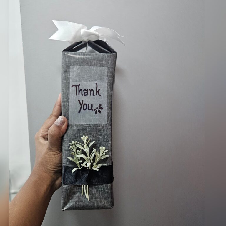 {"remix_data":[],"remix_entry_point":"challenges","source_tags":[],"origin":"unknown","total_draw_time":0,"total_draw_actions":0,"layers_used":0,"brushes_used":0,"photos_added":0,"total_editor_actions":{},"tools_used":{"square_fit":1},"is_sticker":false,"edited_since_last_sticker_save":true,"containsFTESticker":false}