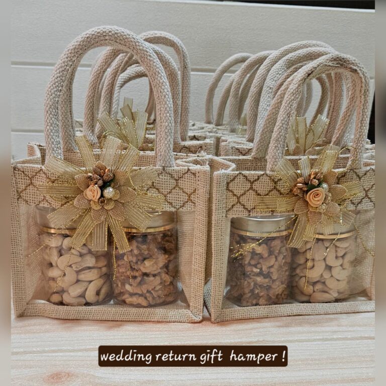 {"remix_data":[],"remix_entry_point":"challenges","source_tags":[],"origin":"unknown","total_draw_time":0,"total_draw_actions":0,"layers_used":0,"brushes_used":0,"photos_added":0,"total_editor_actions":{},"tools_used":{"square_fit":1},"is_sticker":false,"edited_since_last_sticker_save":true,"containsFTESticker":false}